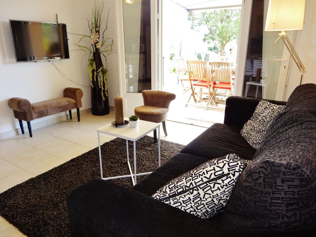 Residence Bellavista A Santa Giulia, Proche De La Plage Et Vue Mer ปอร์โต-เวคคีโอ ห้อง รูปภาพ